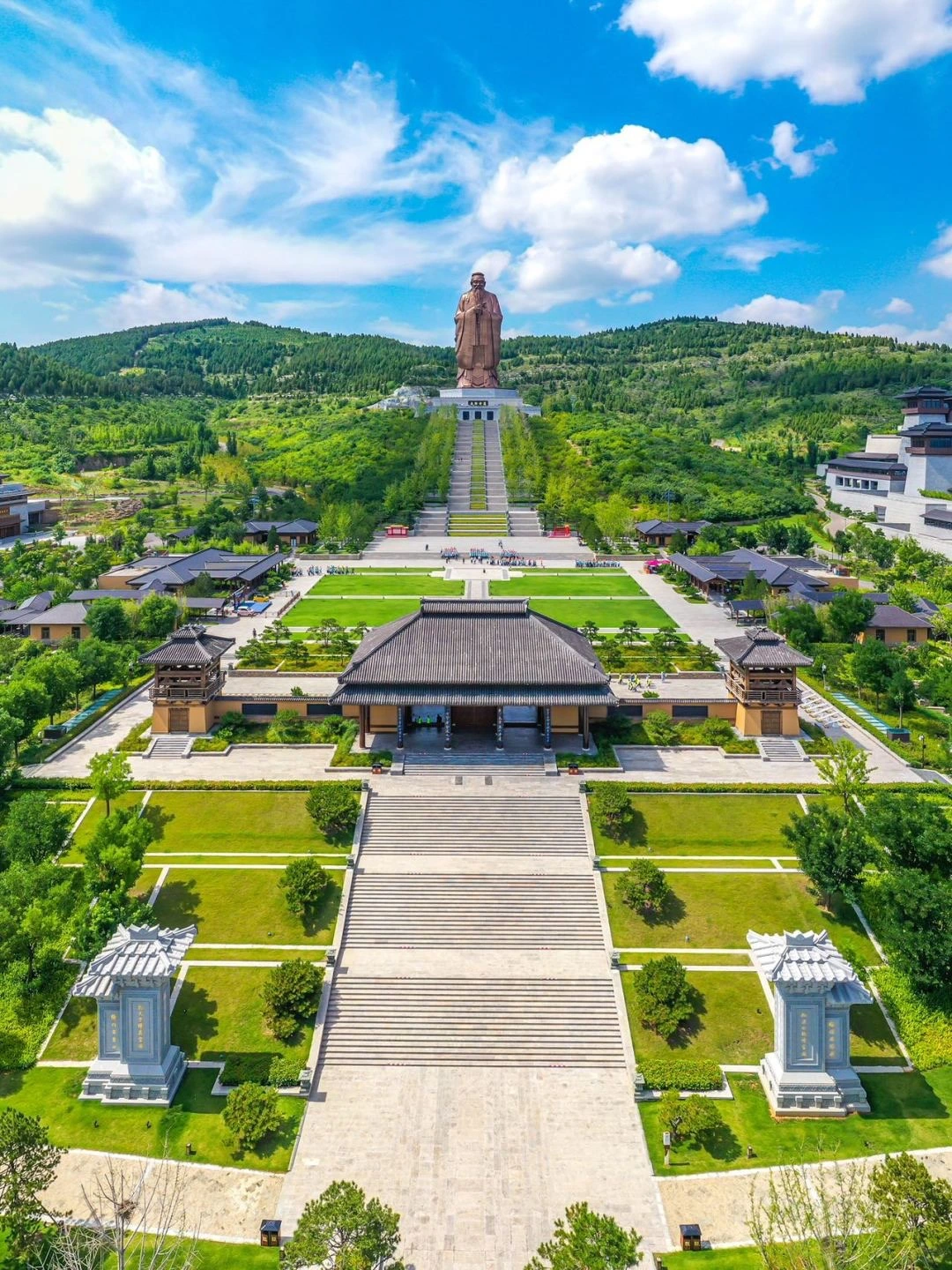 Guangfo Kuihua Pudian: Want to know more? Learn the cool stories behind this famous landmark.