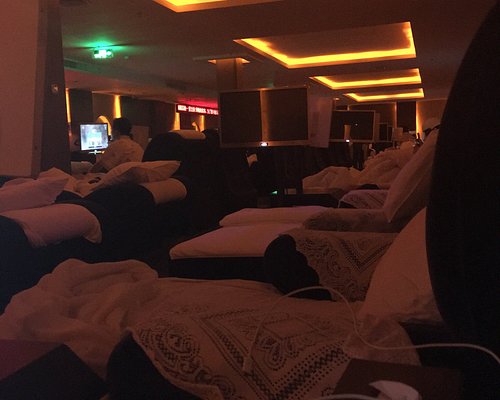 Is the most famous spa in Foshan worth visiting? Learn why this top spa is so popular.