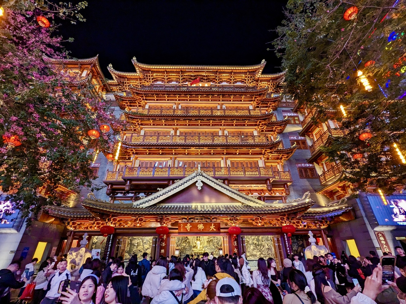 Guangzhou QT venues: Whats the real story? Get 5 useful tips for your first visit.